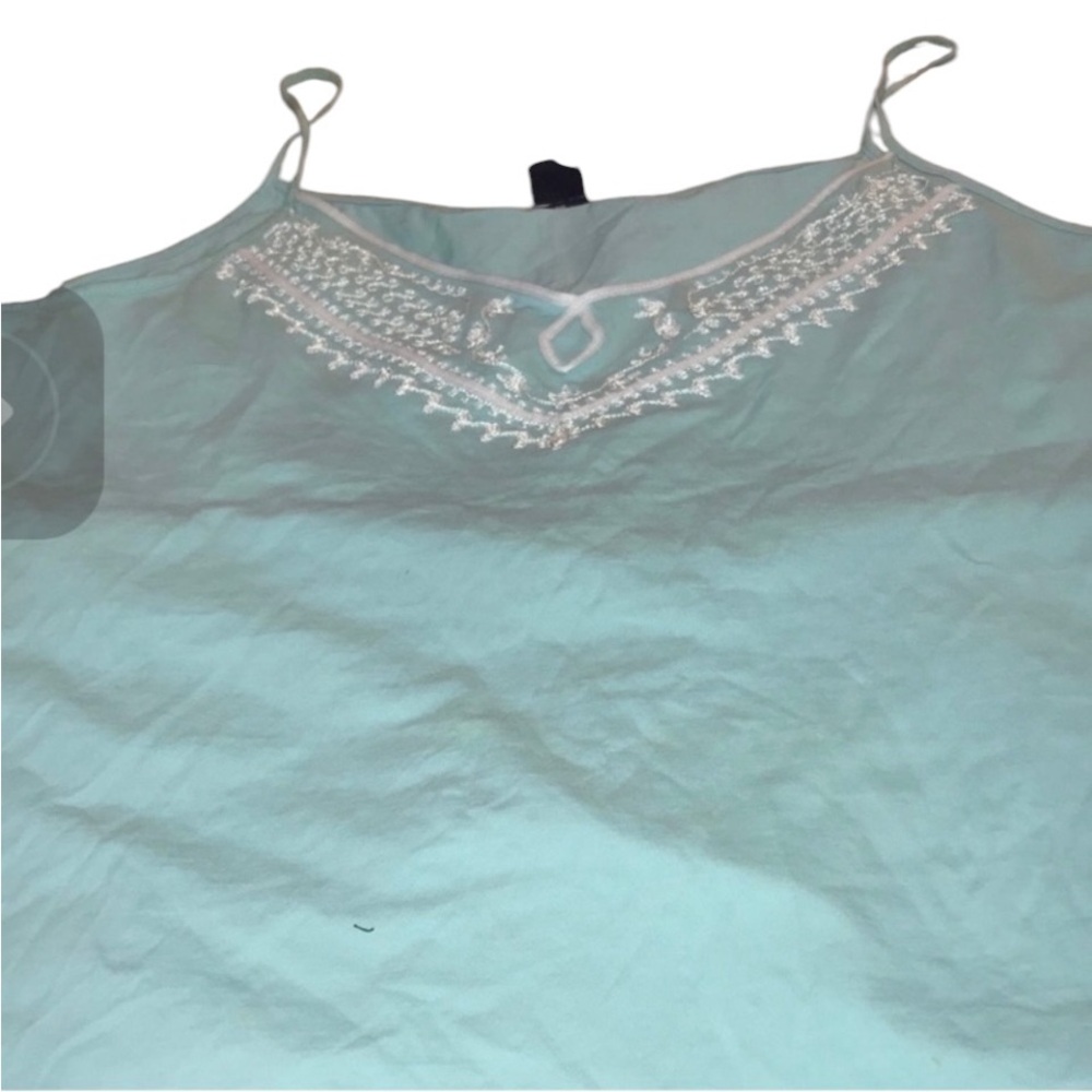Gap size X Large aqua blue camisole with white trim & stretch